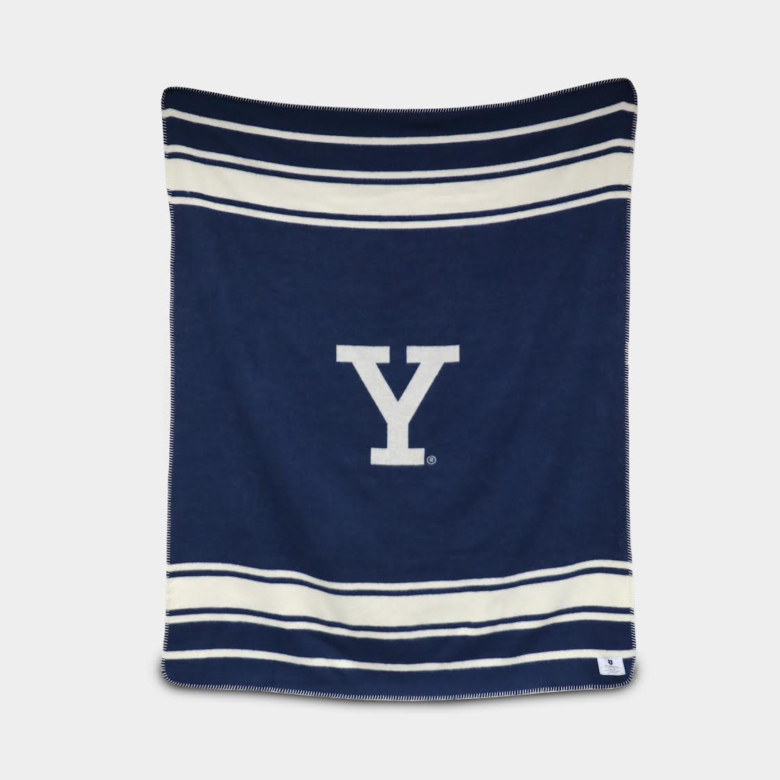 Yale Bulldogs Jacquard Wool Throw