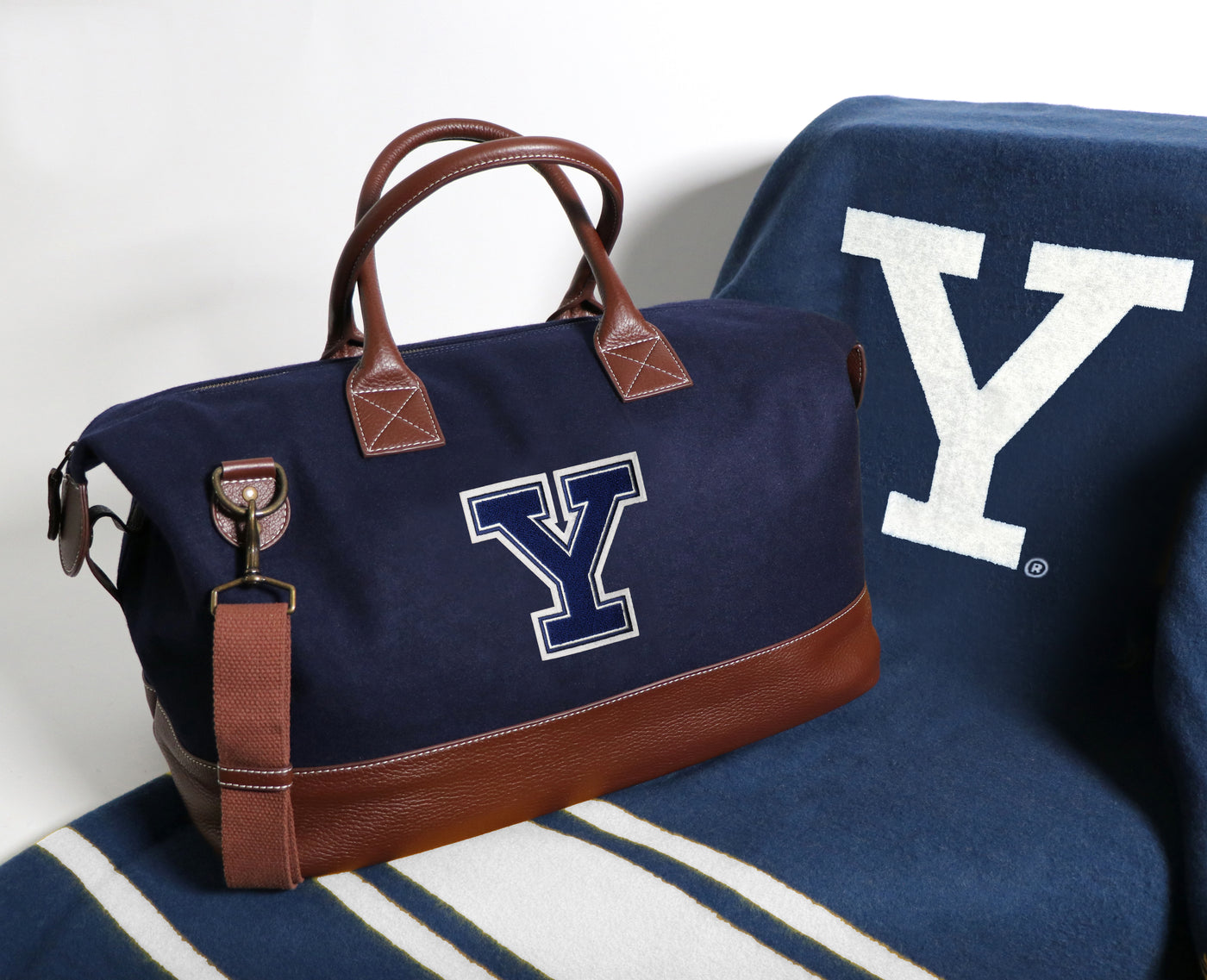 Yale Bulldogs Weekender and Jacquard Blanket Set